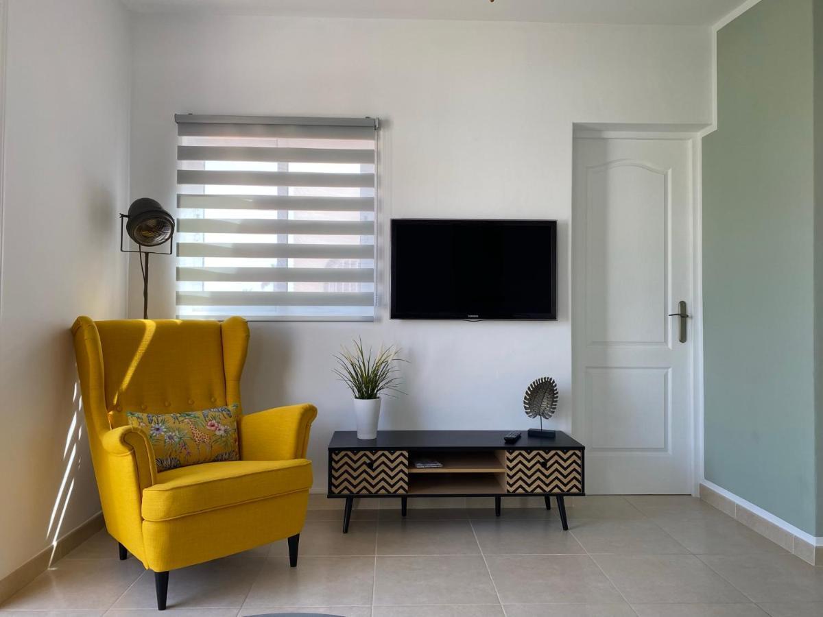Juangy'S Apartments In Las Adelfas Golf Del Sur ซานมิเกลเดียโบนา ภายนอก รูปภาพ