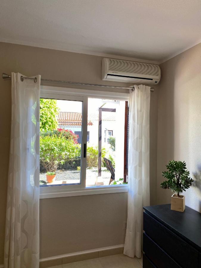 Juangy'S Apartments In Las Adelfas Golf Del Sur ซานมิเกลเดียโบนา ภายนอก รูปภาพ