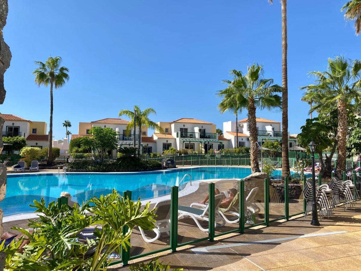 Juangy'S Apartments In Las Adelfas Golf Del Sur ซานมิเกลเดียโบนา ภายนอก รูปภาพ