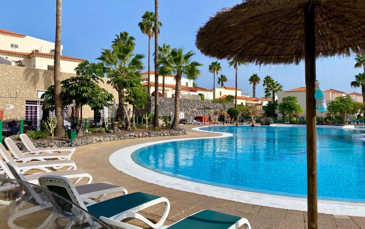 Juangy'S Apartments In Las Adelfas Golf Del Sur ซานมิเกลเดียโบนา ภายนอก รูปภาพ