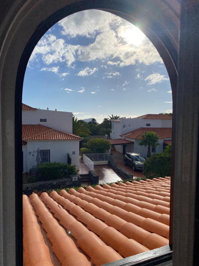 Juangy'S Apartments In Las Adelfas Golf Del Sur ซานมิเกลเดียโบนา ภายนอก รูปภาพ