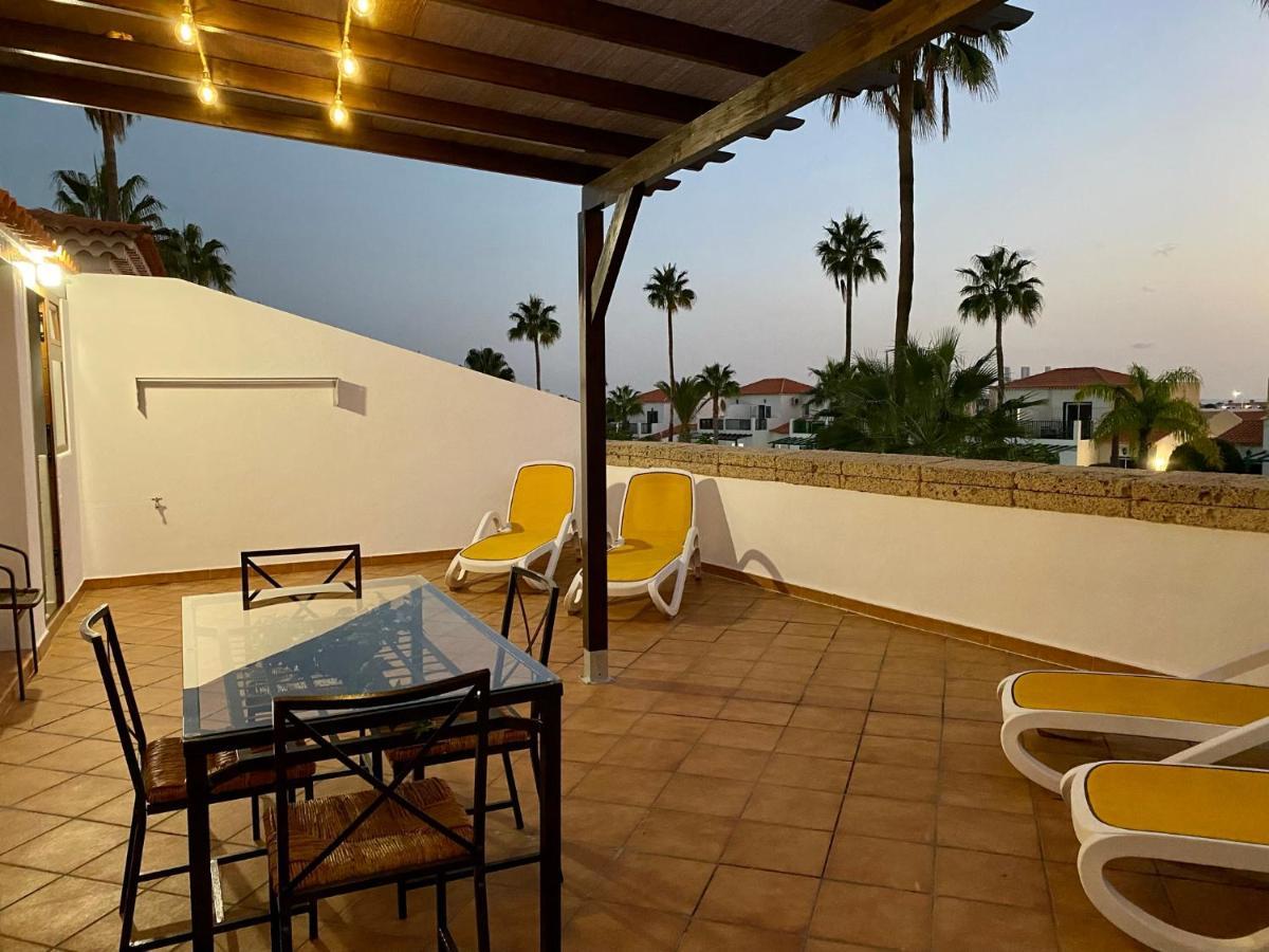 Juangy'S Apartments In Las Adelfas Golf Del Sur ซานมิเกลเดียโบนา ภายนอก รูปภาพ
