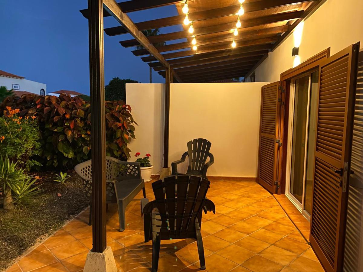 Juangy'S Apartments In Las Adelfas Golf Del Sur ซานมิเกลเดียโบนา ภายนอก รูปภาพ