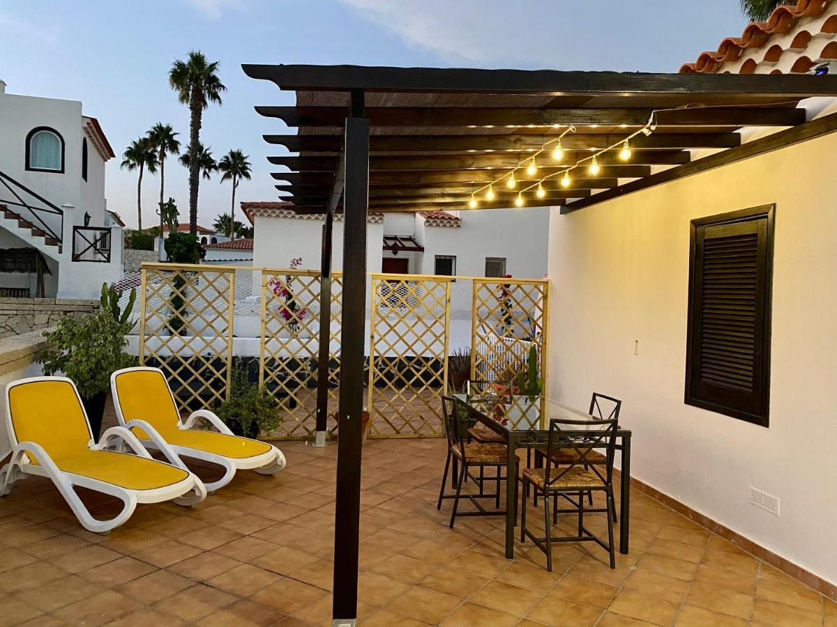 Juangy'S Apartments In Las Adelfas Golf Del Sur ซานมิเกลเดียโบนา ภายนอก รูปภาพ