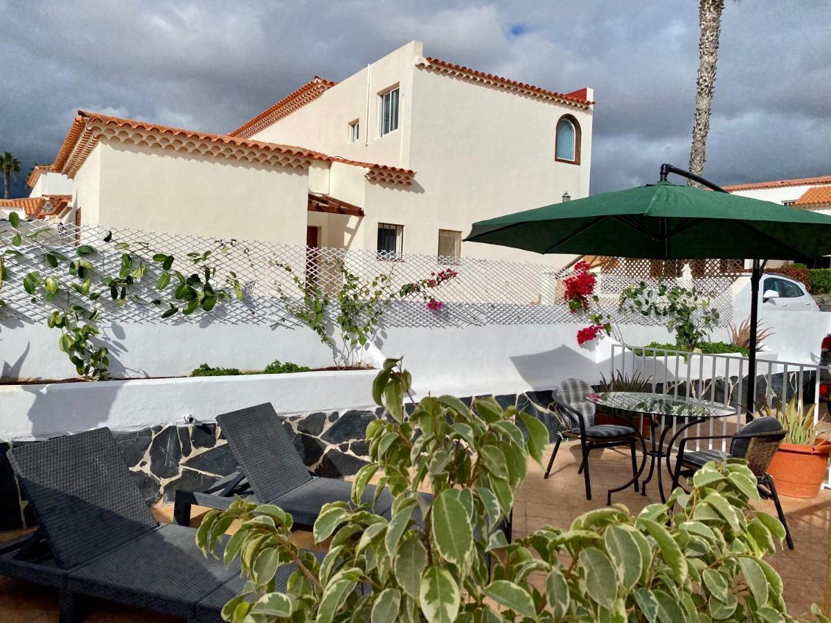 Juangy'S Apartments In Las Adelfas Golf Del Sur ซานมิเกลเดียโบนา ภายนอก รูปภาพ