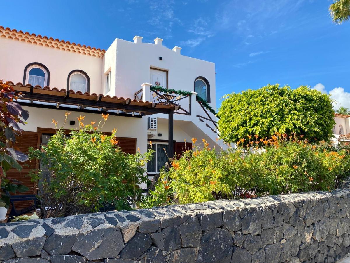 Juangy'S Apartments In Las Adelfas Golf Del Sur ซานมิเกลเดียโบนา ภายนอก รูปภาพ