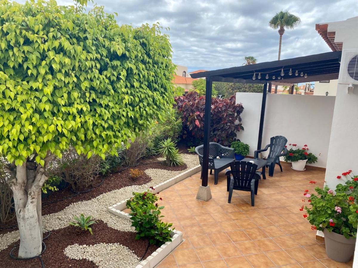 Juangy'S Apartments In Las Adelfas Golf Del Sur ซานมิเกลเดียโบนา ภายนอก รูปภาพ